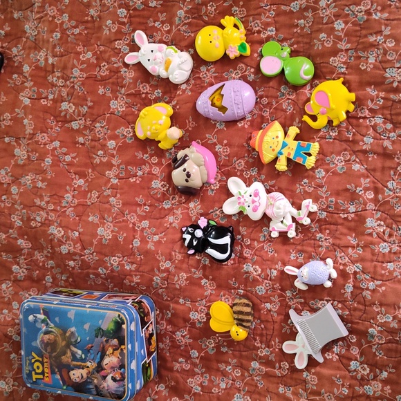 Avon Pin Collection With Solid Perfume - Picture 2 of 3